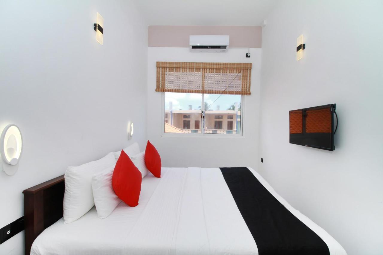 Grace Beach Resort By Travel Corners Negombo Ngoại thất bức ảnh